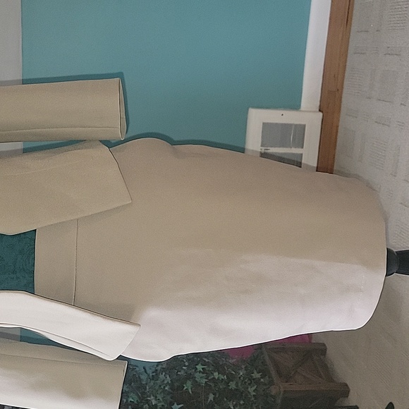 EXPRESS TWO PIECE SUIT🌼 - Picture 11 of 17